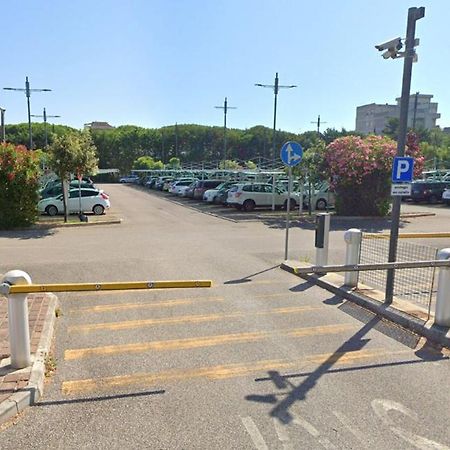 Hotel Flora Bellaria-Igea Marina Buitenkant foto