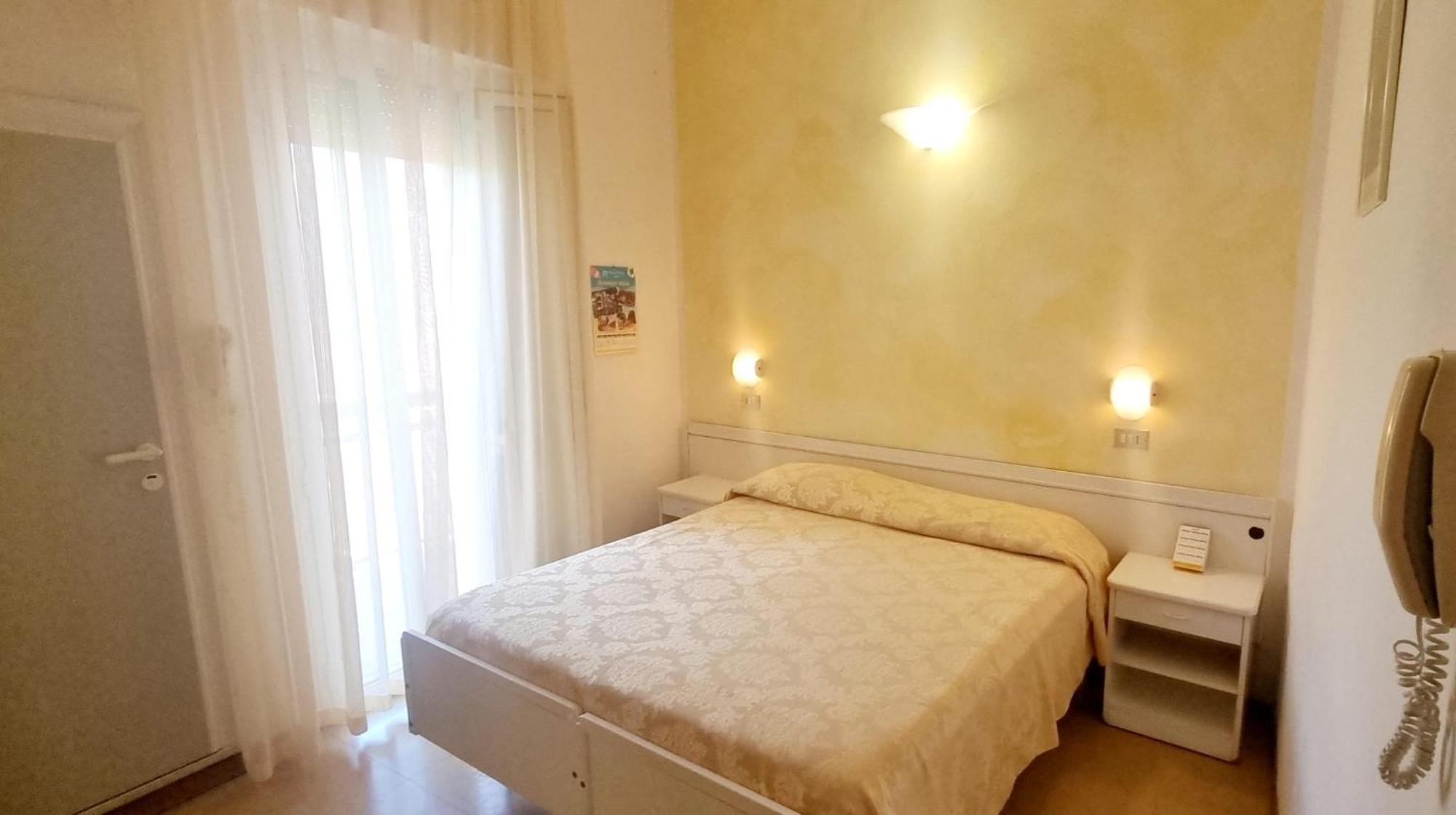 Hotel Flora Bellaria-Igea Marina Kamer foto